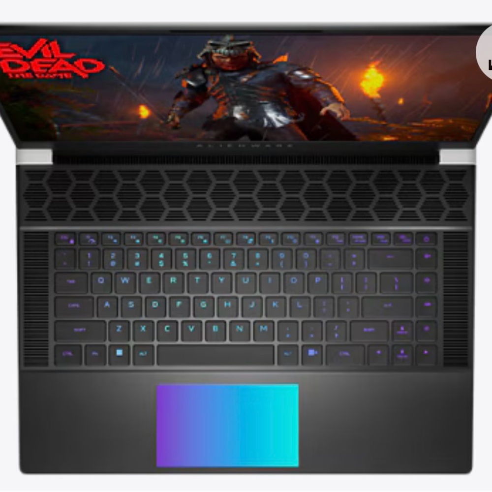 Alienware x16 R2 Gaming Laptop - Picture 3 of 3
